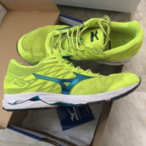 Mizuno new rider 20 size 44.5