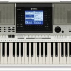 Yamaha PSR 700OR