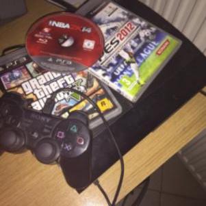 Playstation 3 + 3 Games