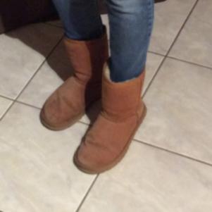 UGG μπότες