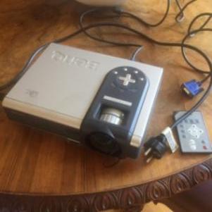 BENQ Model No :PB2240